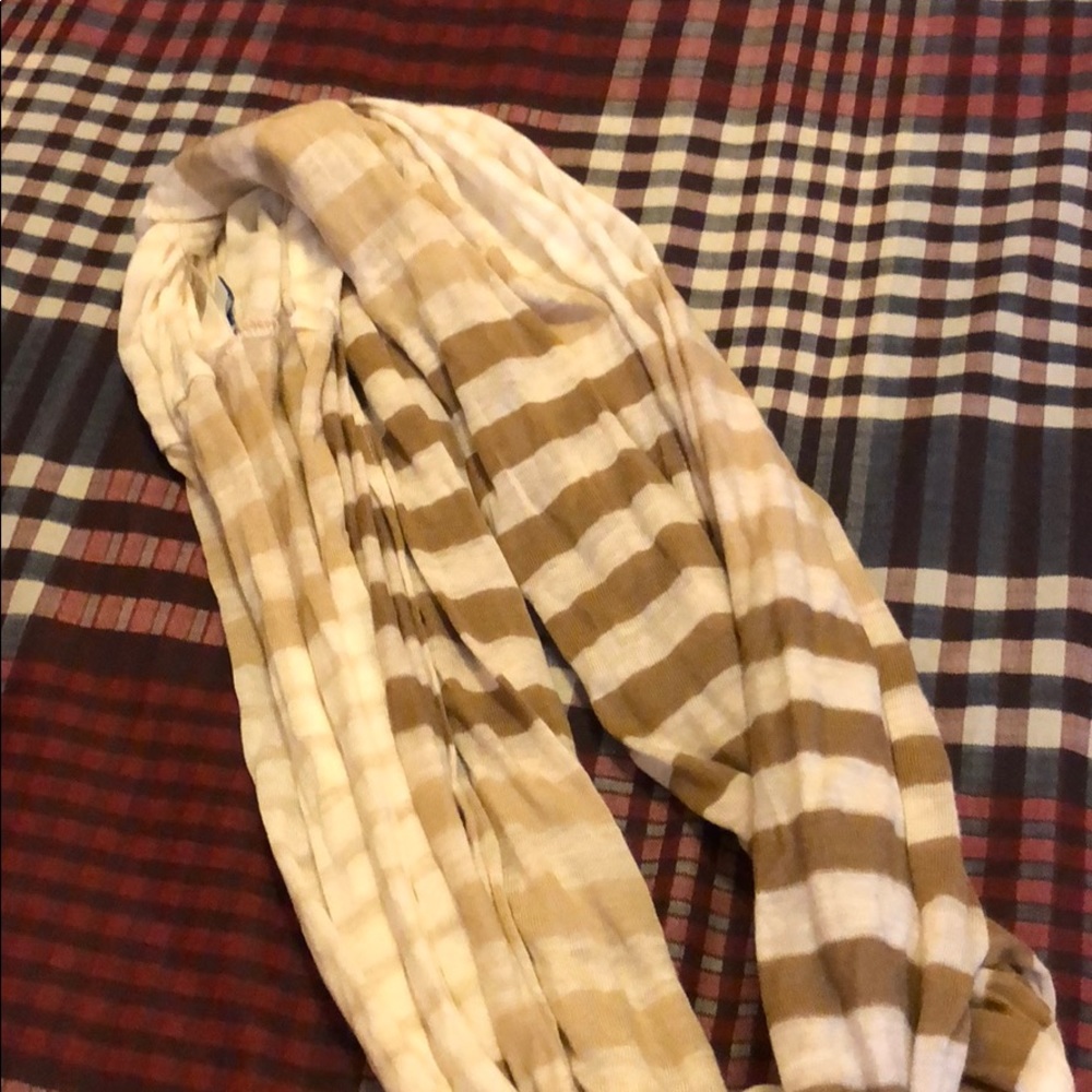 Brown circle scarf